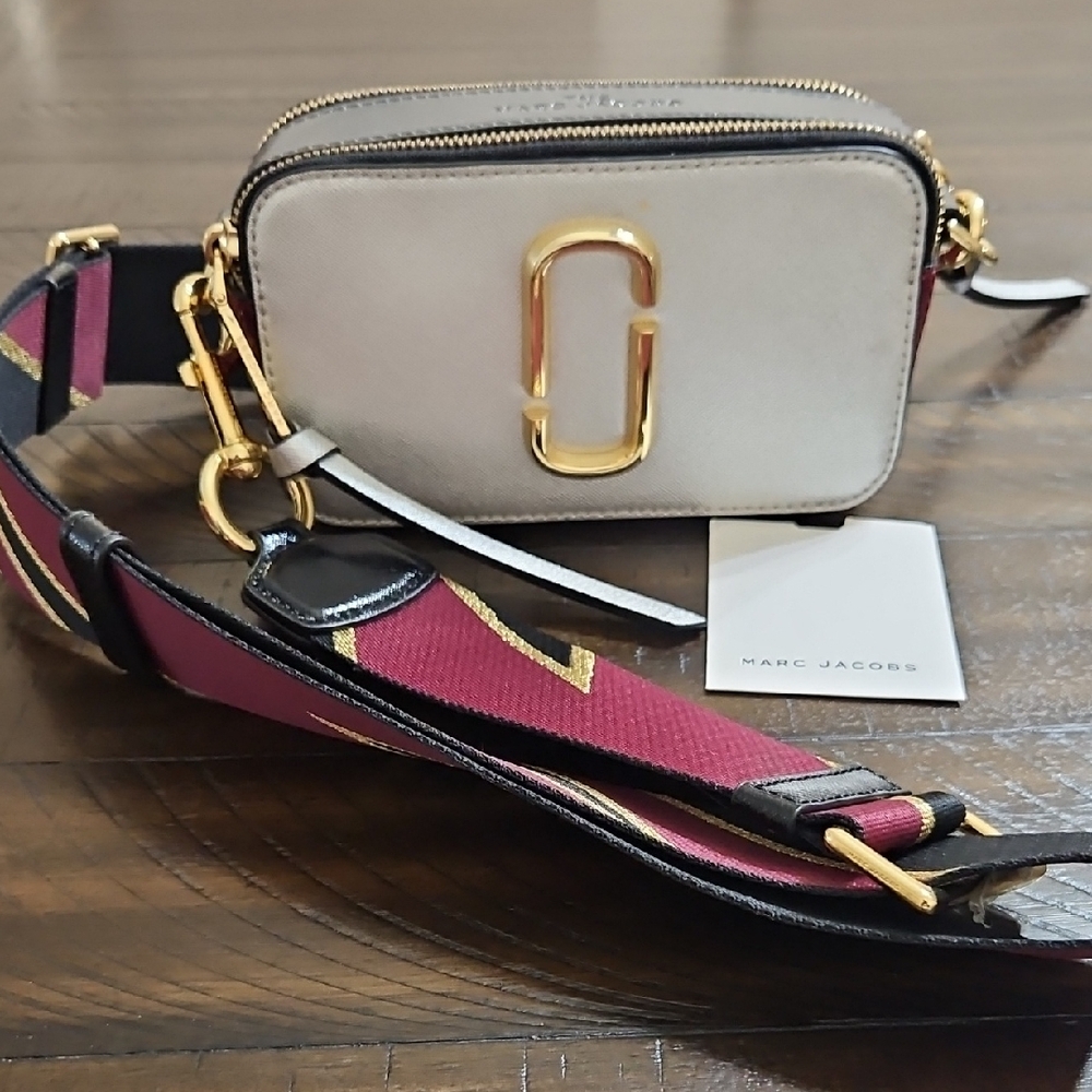 Marc Jacobs Silver/Wine Snapshot Camera Bag with Burgundy & Gold Guitar Strap